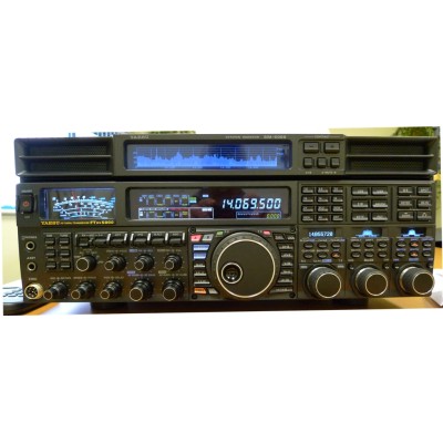 Yaesu SM 5000 Monitor et haut-parleurs acoustiques